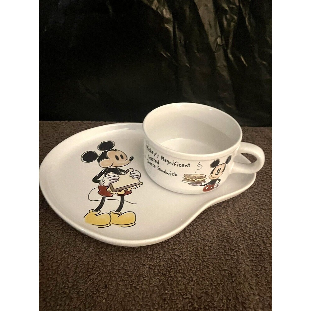 DISNEY Mickey Lunchtime for Soup & Sandwich Set/Snack Tray & Mug